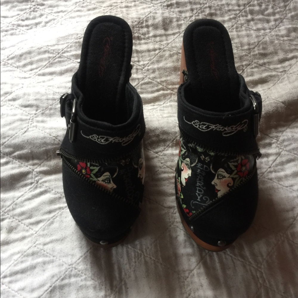Ed Hardy woman’s heels